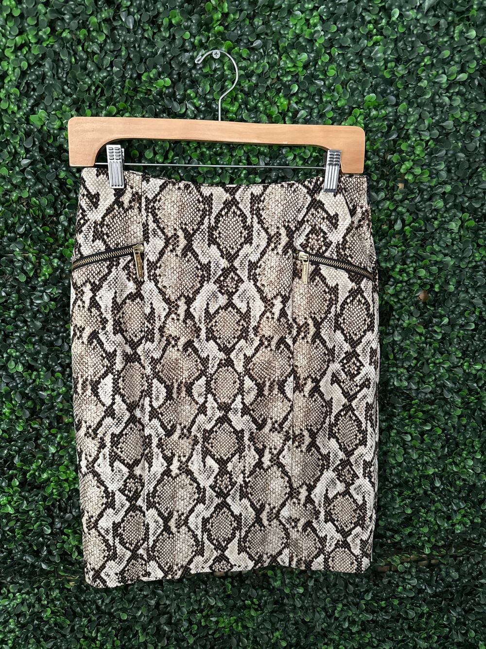 Michael Kors, snake print Pencil Skirt, Women’s Size 4